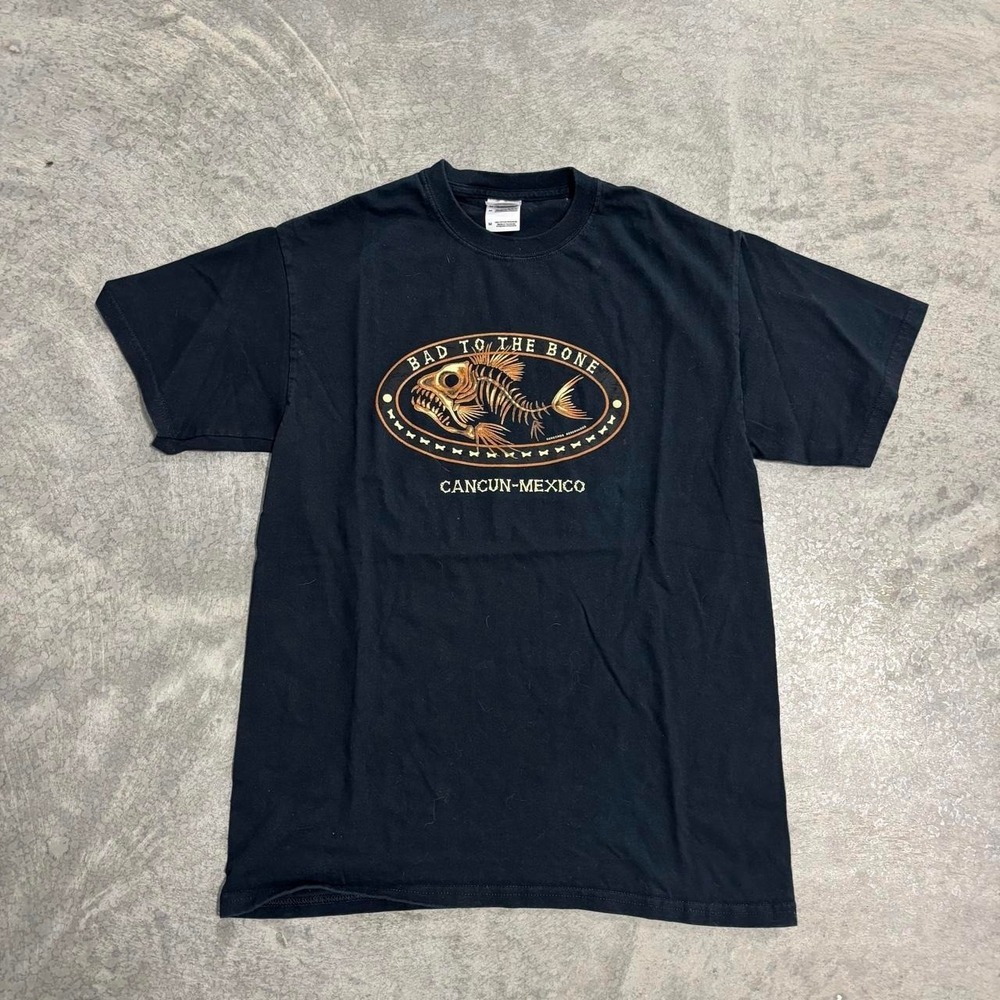 Vintage Gildan Bad to the Bone Cancun Mexico Fish T-Shirt Size M